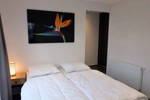  Marina Strandbad Chalet Wasserwelt mit Zaun Haus Nr. 32