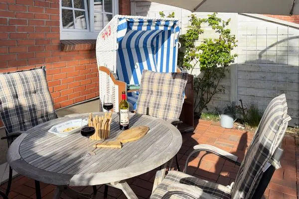 Terrasse Haus Pesel Ferienwohnung *Reetblick*