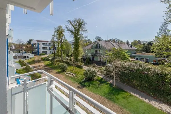 Ferienwohnung Godewind Aparthotel Zingst - Blick vom Balkon in die Umgebung und die Nachbarschaft  Godewind