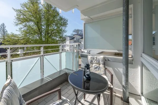 Ferienwohnung Godewind Aparthotel Zingst - Balkon mit Sitzgelegenheiten  Godewind