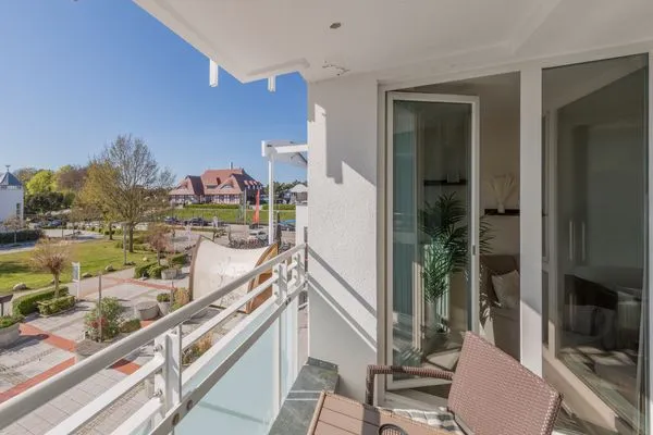 Ferienwohnung Küstenglück Aparthotel Zingst - Balkon mit Sitzgelegenheiten  Küstenglück