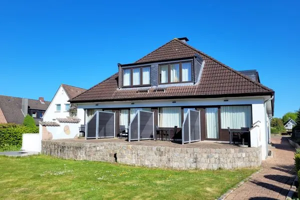 Willkommen im Landhaus Haffkrug  Kostengünstige & charmante Ferienunterkunft ohne Küche und in Strandnähe - inkl. Fahrradunterstellplatz