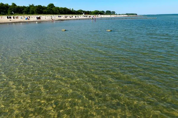 Freuen Sie sich auf einen ungetrübten Badespaß in der kristallklaren Ostsee. Ostsee Residenz Meeresblick Bellevue
