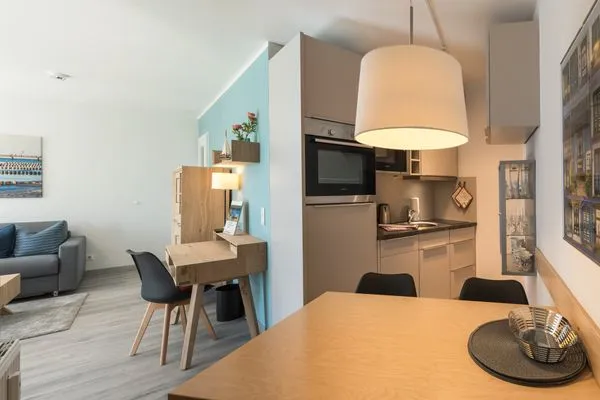 Ferienwohnung Ostseesonne Zingst - Blick in die offene Küche  Ostseesonne