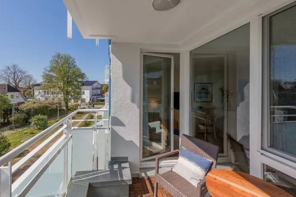 Ferienwohnung Herzmuschel Aparthotel Zingst - Zugang auf den Balkon direkt über das Wohnzimmer  Herzmuschel