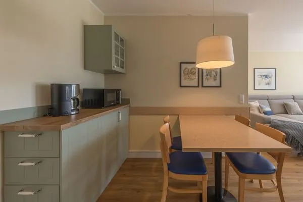 Ferienwohnung Herzmuschel Aparthotel Zingst - Essbereich im Wohnzimmer  Herzmuschel