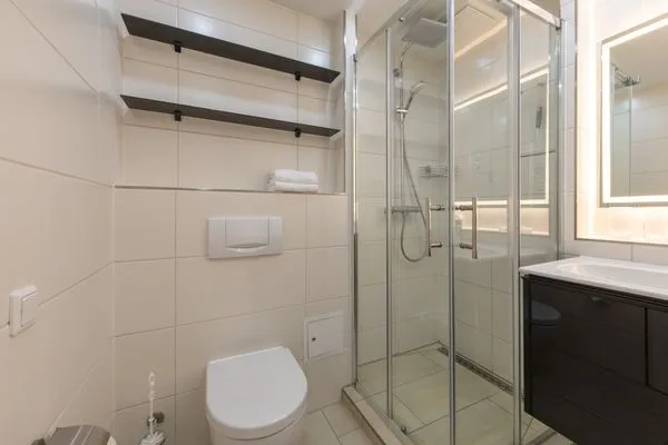 Ferienwohnung Leuchtturm Badezimmer mit Glasdusche  Leuchtturm