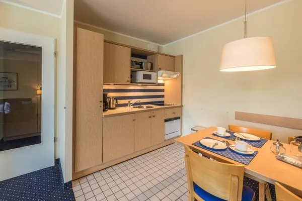 Ferienwohnung An de See Blick auf die Küchenzeile  An de See