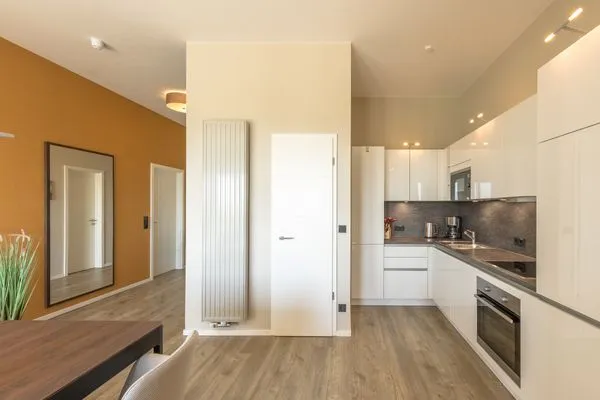 Ferienwohnung Sonnengott in Wustrow - Blick in die offene Küche  Sonnengott