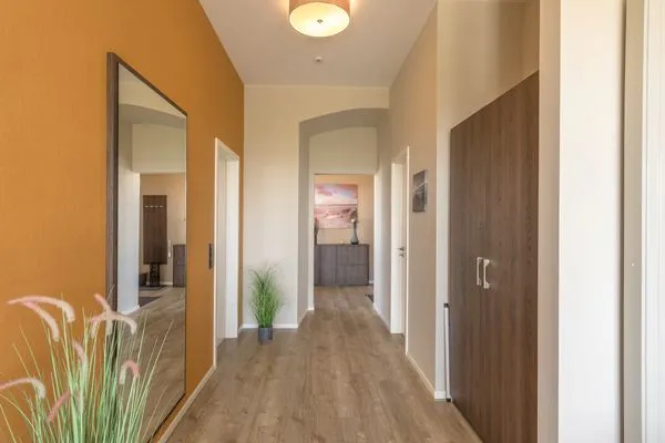 Ferienwohnung Sonnengott in Wustrow - Blick in den Flur mit Kleiderschrank  Sonnengott