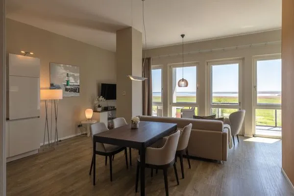 Ferienwohnung Sonnengott in Wustrow - Blick in den offenen Wohnberreich  Sonnengott