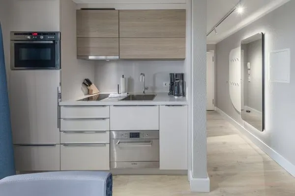 Ferienwohnung Hafendomicil Citymarina Waren (Müritz) -  Küchenzeile  Hafendomicil Citymarina