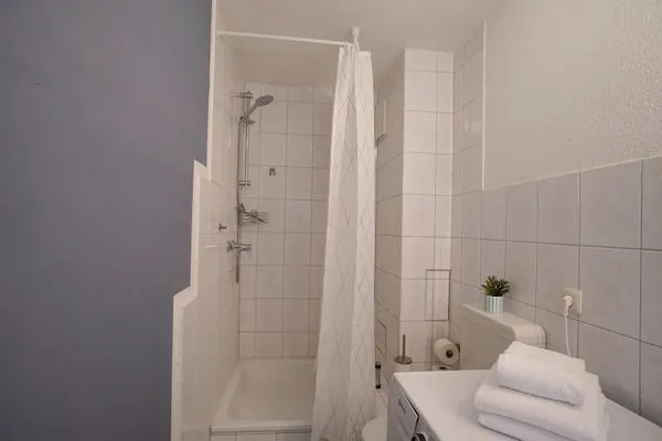 Badezimmer  Moderne Ferienwohnung N°9 Stexwig mit Panorama Schleiblick