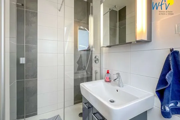 Badezimmer Apartmenthaus Roberta Ferienwohnung Leuchtturm