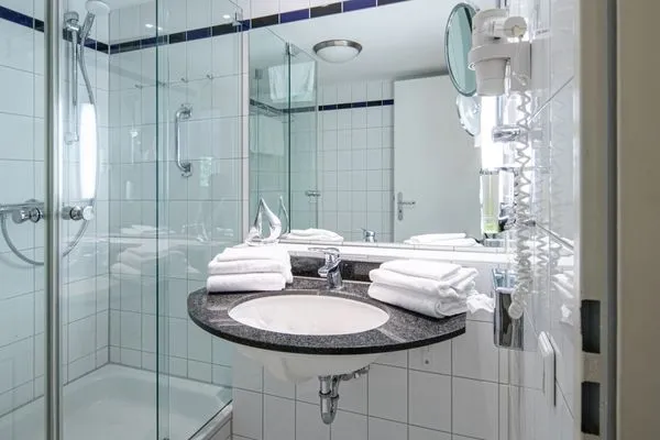 Ferienwohnung Grasnelke in Zingst Badezimmer  Grasnelke