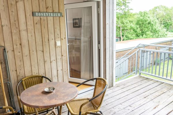  Seadrift Rosentraum Tating - überdachte Terrasse