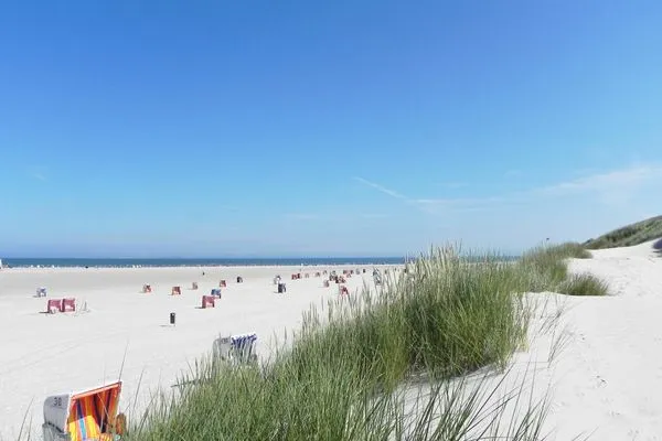 Badestrand auf Amrum Haus *Weiße Düne* Ferienwohnung *Weiße Düne 6*
