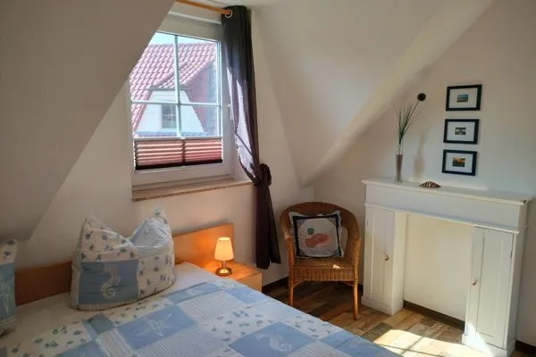 Schlafzimmer mit Doppelbett Am Deich Am Deich Haus 26