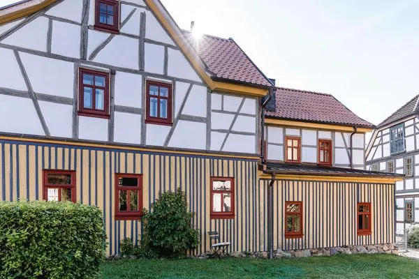 Außenansicht des tollen Fachwerkgebäudes  Ferienwohnung Landhaus Fröbel