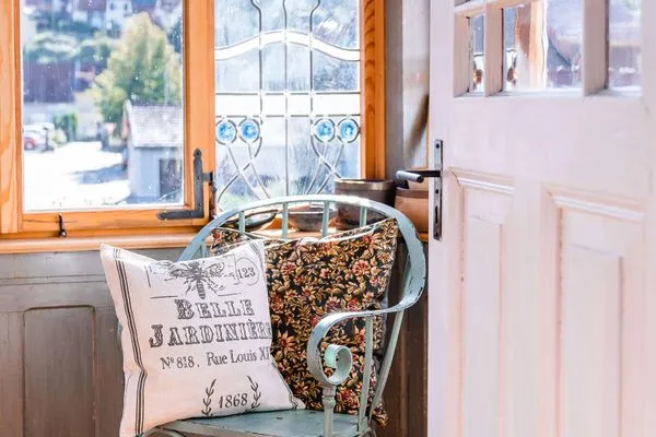 Ein Erker zum Entspannen  Ferienwohnung Landhaus Fröbel