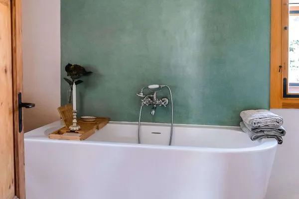 Ein Traum - die Badewanne lädt zum Entspannen ein  Ferienwohnung Landhaus Fröbel