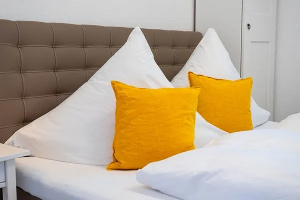 Dekoratives Detail  Sonnendeck - mit zwei Balkonen und Meerblick