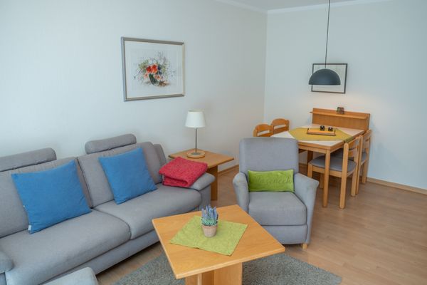  Haus Roseneck Wohnung 2 Norderney - Wohnzimmer