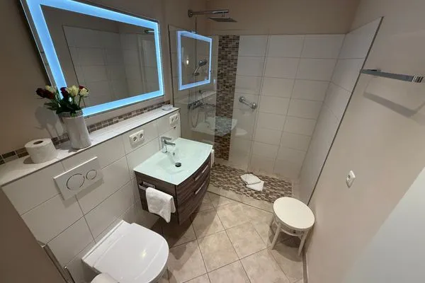 Badezimmer Ferienwohnung im Haus Strandstr.22 Kammel App. 34 / TG Platz Nr.112  obere Ebene