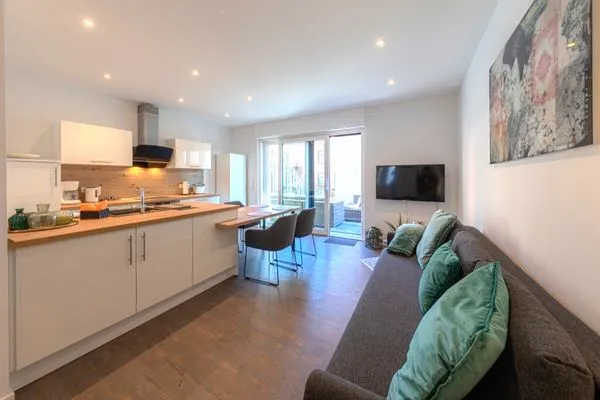 Ferienwohnung Sebastian Malchow - Blick auf die Küche  Sebastian