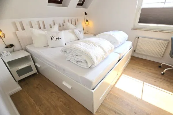 Schlafzimmer  Ferienwohnung "Ostseebude 11" am Schönberger Strand
