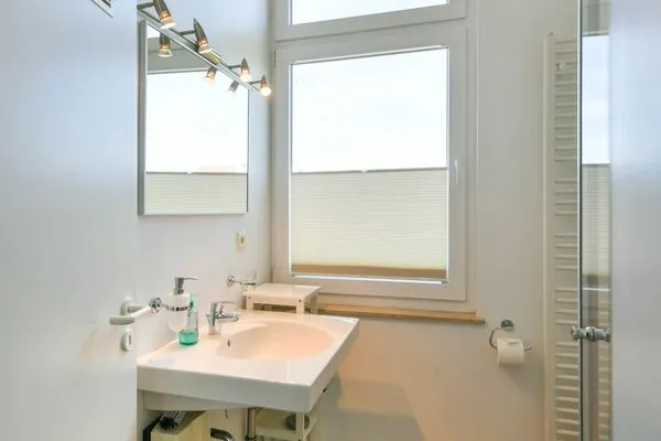 Badezimmer Haus Carl Stegmann Ferienwohnung FADAMA-HIN