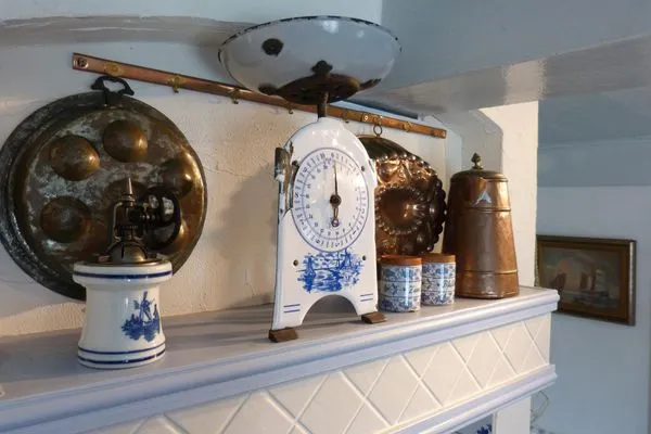 Küche in der Friesenhaushälfte Hommelkasche in Süddorf auf der Nordseeinsel Amrum Friesenhaus Amrum Hommelkasche