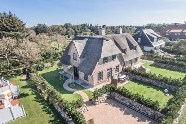 Vogelperspektive  Am Dorfteich 18b, DHH links