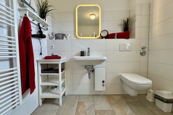 KÄPT´N BRASS Villa 1 App 3 Strandgut Ostseebad Dierhagen - 