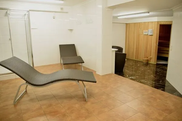 Sauna  Kampstr. 9, W7, GB3