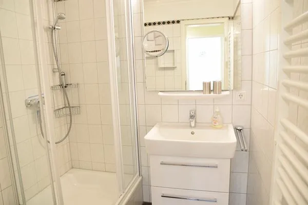 Badezimmer  Kampstr. 9, W2, GB3