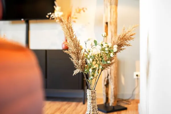 Dekoratives Detail  Schwalbenblick