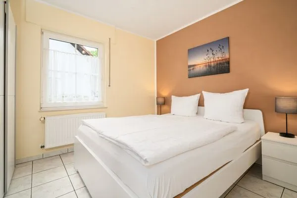 Ferienhaus Schwanensee Ferienpark Lenzer Höh Schlafzimmer Ergeschoss mit Boxspringbett  Schwanensee