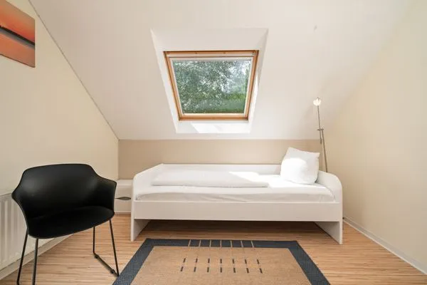 Ferienhaus Schwanensee Ferienpark Lenzer Höh Schlafzimmer Obergeschoss mit Boxspringbett  Schwanensee