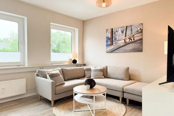 Wohnzimmer  Ferienwohnung 'Borbystrand' in Eckernförde – Strandnah und familienfreundlich