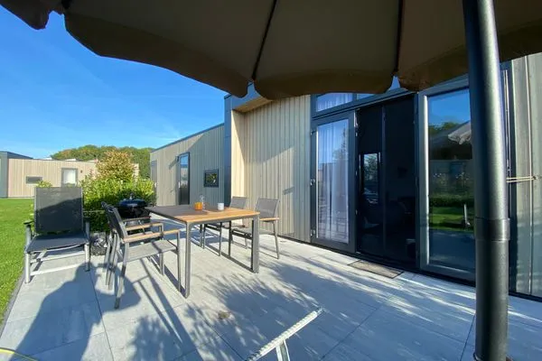 Terrasse Enkhuizer Strand Enkhuizer Strandchalet mit Zaun Nr. 257