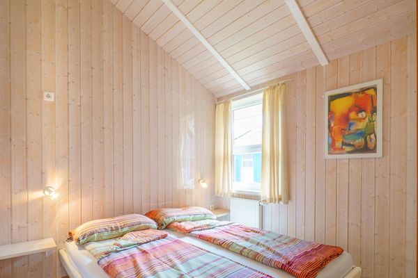  Ferienhaus Kum Weer Otterndorf - Schlafzimmer mit Doppelbett
