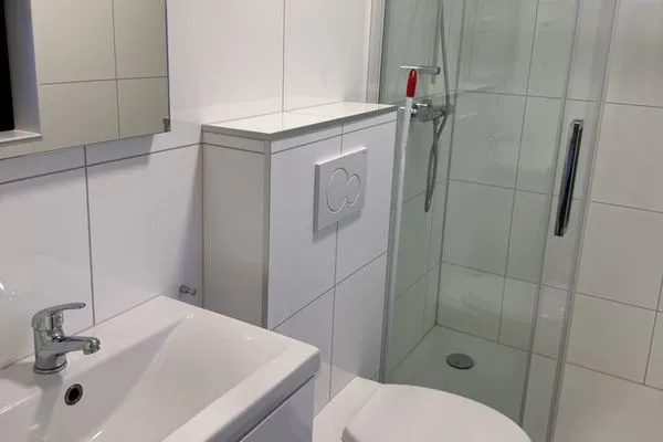 Bathroom Enkhuizer Strand Chalet Meereszauber mit Zaun Nr. 304