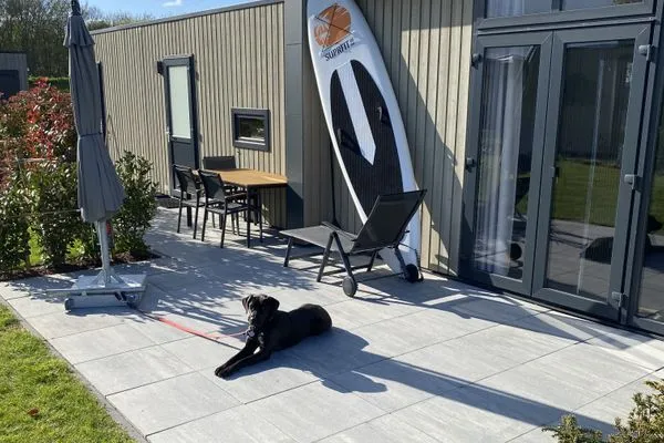  Enkhuizer Strand Enkhuizer Strandchalet mit Zaun Nr. 257