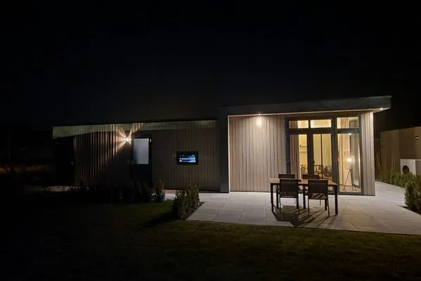  Enkhuizer Strand Enkhuizer Strandchalet mit Zaun Nr. 257