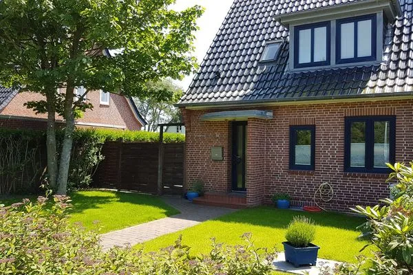 Hauptansicht  Haderslebener Str. 44, DG