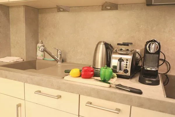 Küche / Küchenzeile  Kiarwai 4b, Whg. 10