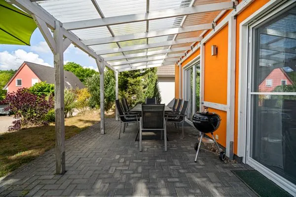 Ferienhaus Aurora Roebel mit großzügiger Terrasse  Aurora