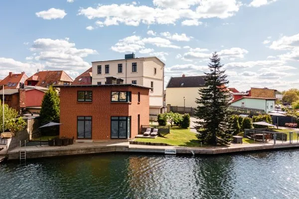 Ferienwohnung SeaView Malchow - Drohnenaufnahme vom Haus  SeaView