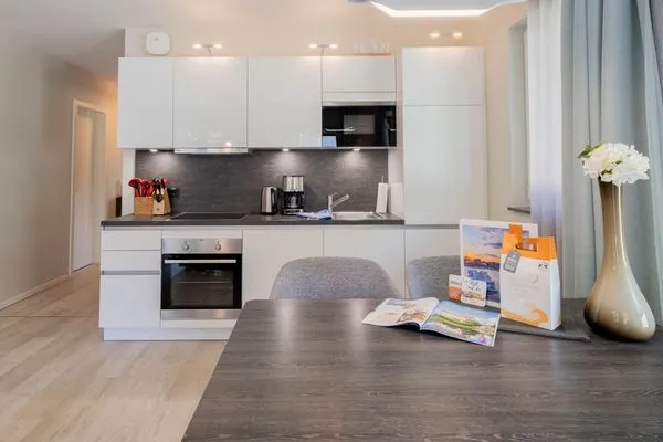 Ferienwohnung Seeluft Wustrow mit moderner Kuechenzeile  Seeluft